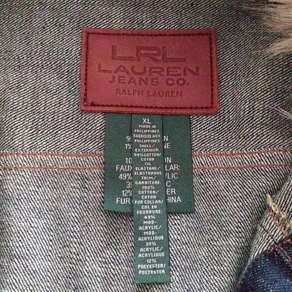 Women's Jean jacket with faux fur collar